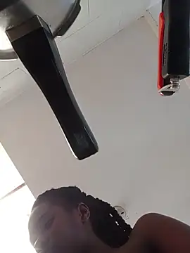 Nahomyyy online show from March 22, 2026, 5:16 pm