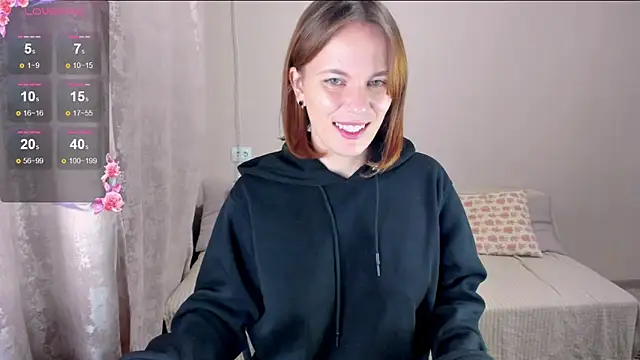 Snapshot of EvaCordy chatting on October 17, 2025, 5:37 pm EvaCordy online show from October 17, 2025, 5:37 pm