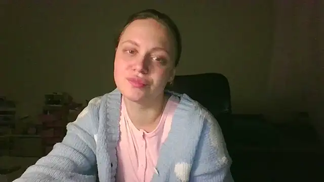 Snapshot of Cynoraye chatting on March 7, 2026, 7:33 pm Cynoraye online show from March 7, 2026, 7:33 pm