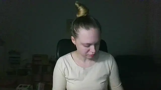 Snapshot of Cynoraye chatting on March 11, 2026, 8:15 pm Cynoraye online show from March 11, 2026, 8:15 pm