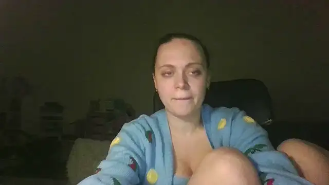 Snapshot of Cynoraye chatting on March 18, 2026, 8:56 pm Cynoraye online show from March 18, 2026, 8:56 pm