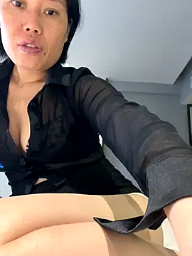 Snapshot of POS001 chatting on September 25, 2025, 8:29 am POS001 online show from September 25, 2025, 8:29 am