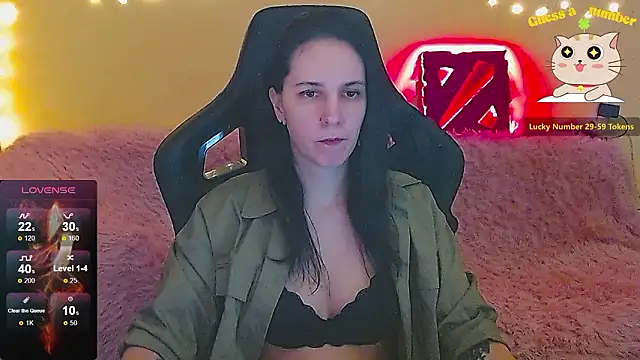 Snapshot of Irwi_Tomboy chatting on February 17, 2026, 4:02 pm Irwi Tomboy online show from February 17, 2026, 4:02 pm