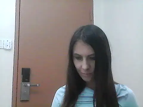 Thaylini online show from January 13, 2026, 4:56 pm