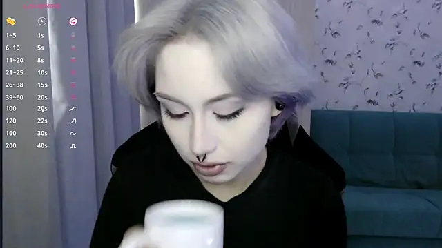 LeisaHopperstad online show from June 22, 2026, 2:58 pm