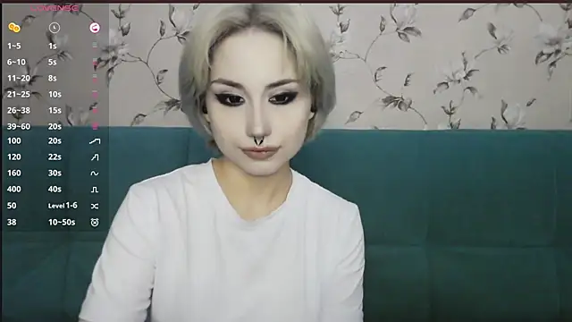 LeisaHopperstad online show from July 3, 2026, 9:37 am