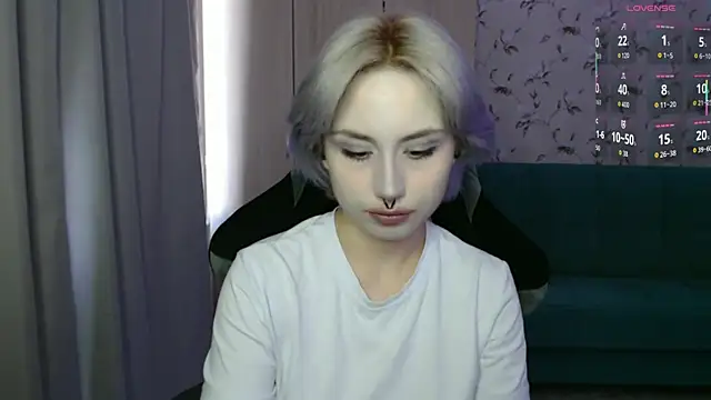 LeisaHopperstad online show from July 20, 2026, 10:39 am