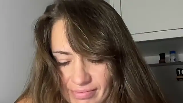 Roriann online show from March 10, 2026, 4:01 pm