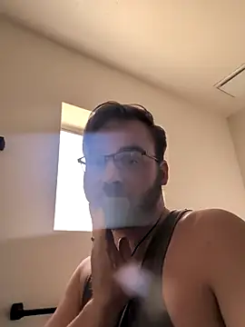 bear8t online show from October 1, 2025, 4:24 pm