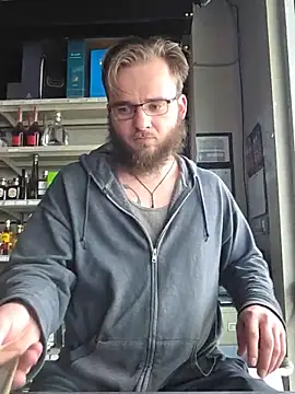 Snapshot of bear8t chatting on May 8, 2026, 2:55 pm bear8t online show from May 8, 2026, 2:55 pm