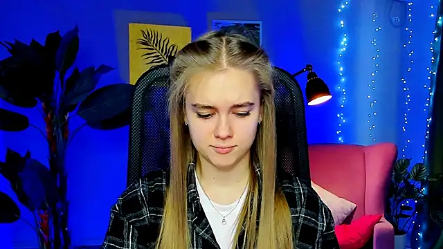 JuneWoods online show from January 14, 2026, 8:31 am