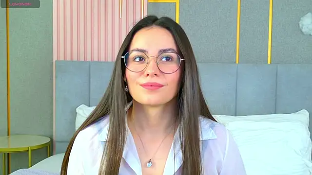 Snapshot of GabiBatista chatting on November 17, 2025, 5:24 am GabiBatista online show from November 17, 2025, 5:24 am