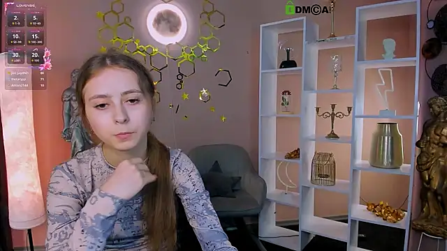 Snapshot of rebecca_smile chatting on July 7, 2026, 2:43 pm rebecca smile online show from July 7, 2026, 2:43 pm