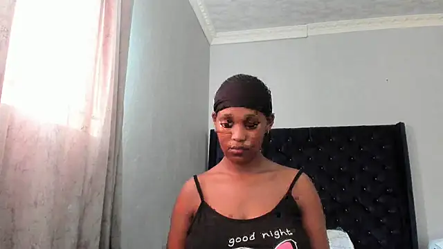ConnieSmall24 online show from July 12, 2026, 1:35 pm