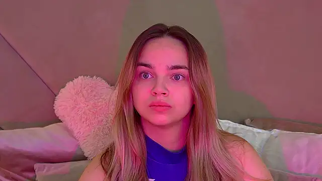 Snapshot of AnitaVenture chatting on October 9, 2025, 4:10 am AnitaVenture online show from October 9, 2025, 4:10 am