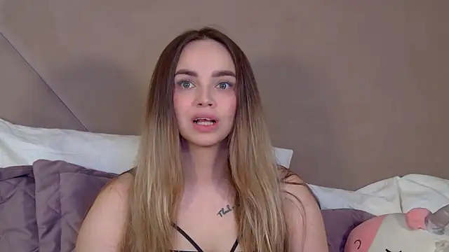 Snapshot of AnitaVenture chatting on May 16, 2026, 4:17 pm AnitaVenture online show from May 16, 2026, 4:17 pm