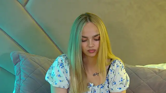 Snapshot of AnitaVenture chatting on July 8, 2026, 4:17 am AnitaVenture online show from July 8, 2026, 4:17 am