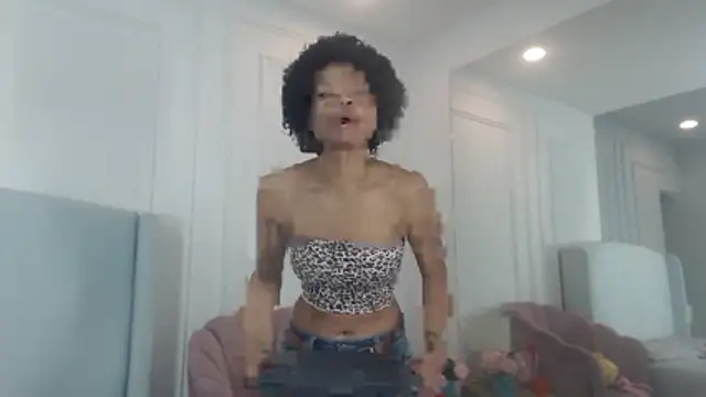 ChantalGarner online show from February 2, 2026, 1:21 pm