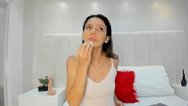 Snapshot of celestebellmont chatting on December 2, 2025, 12:32 pm celestebellmont online show from December 2, 2025, 12:32 pm