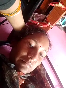 Snapshot of Tona8080 chatting on October 8, 2025, 5:27 am Tona8080 online show from October 8, 2025, 5:27 am