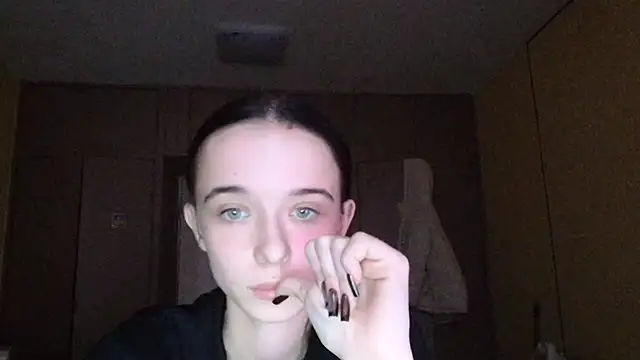 Snapshot of Emilia_Light chatting on November 28, 2025, 9:12 am Emilia Light online show from November 28, 2025, 9:12 am