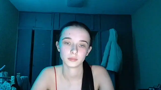 Emilia Light online show from February 22, 2026, 3:54 pm