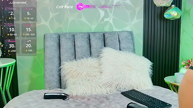 LiaTeylor online show from January 14, 2026, 7:08 pm