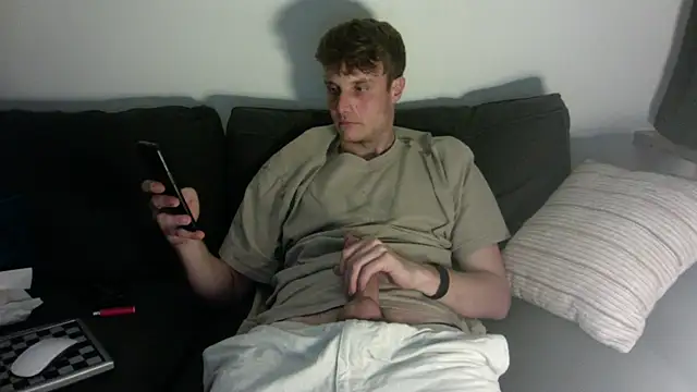 bangzrr3 online show from October 4, 2025, 7:01 pm