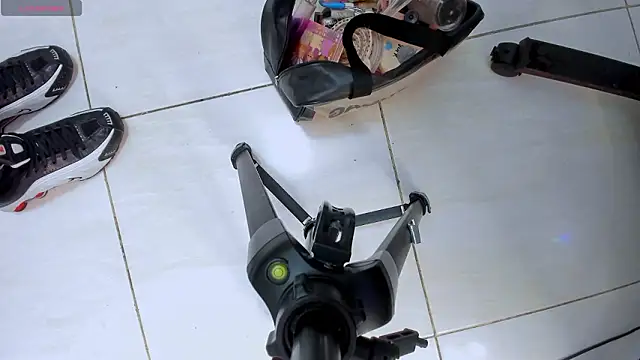 CharlotteAndSimon online show from February 11, 2026, 3:28 pm