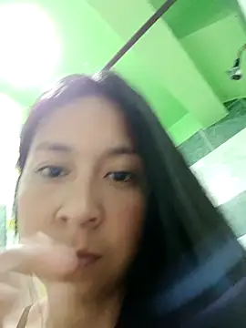 Snapshot of KateValencia chatting on October 15, 2025, 3:28 am KateValencia online show from October 15, 2025, 3:28 am