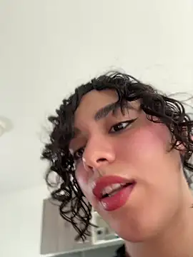 Capricho 01 online show from April 30, 2026, 8:57 pm