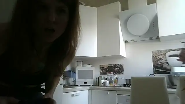 Snapshot of Arivonne chatting on February 18, 2026, 7:04 am Arivonne online show from February 18, 2026, 7:04 am