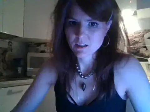 Snapshot of Arivonne chatting on February 22, 2026, 8:18 pm Arivonne online show from February 22, 2026, 8:18 pm