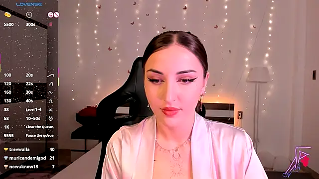 AmyVilvet  online show from November 9, 2025, 7:06 am