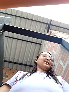 Snapshot of young_dairy01 chatting on October 17, 2025, 12:52 pm young dairy01 online show from October 17, 2025, 12:52 pm