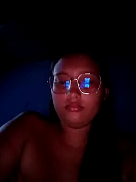 Snapshot of young_dairy01 chatting on November 21, 2025, 10:36 am young dairy01 online show from November 21, 2025, 10:36 am