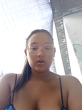 Snapshot of young_dairy01 chatting on November 23, 2025, 11:32 am young dairy01 online show from November 23, 2025, 11:32 am