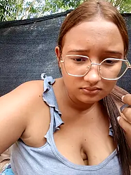 young dairy01 online show from December 13, 2025, 7:53 pm