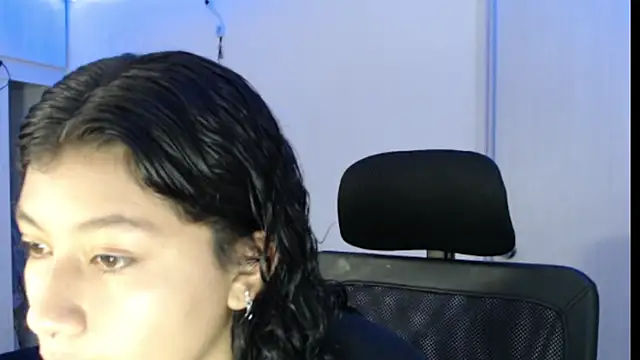 Ivonnybonn online show from October 21, 2025, 8:53 pm