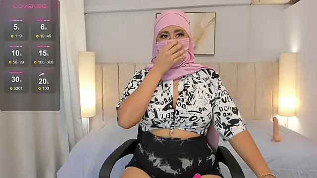 Snapshot of Ridwana_Haddad chatting on September 29, 2025, 1:05 pm Ridwana Haddad online show from September 29, 2025, 1:05 pm