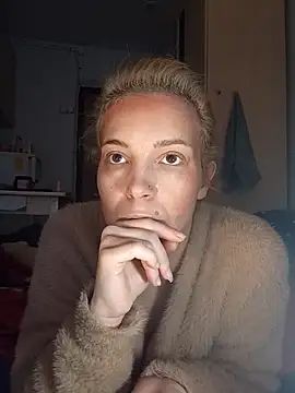 Conny Shellie online show from November 27, 2025, 9:33 am