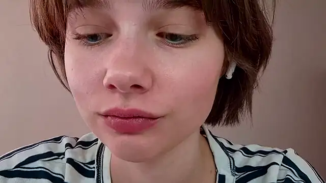 Snapshot of ExitedTroth chatting on August 3, 2026, 7:29 am ExitedTroth online show from August 3, 2026, 7:29 am