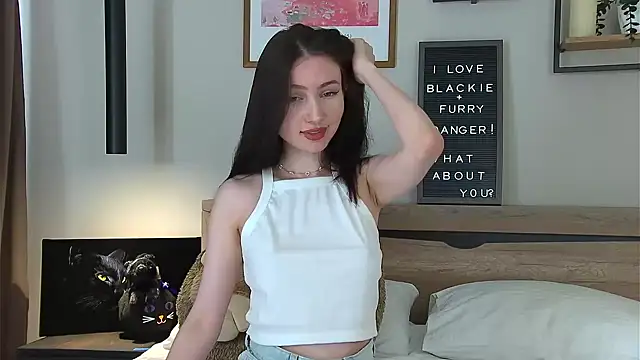Snapshot of AnaMoonlight chatting on June 4, 2026, 12:11 pm AnaMoonlight online show from June 4, 2026, 12:11 pm