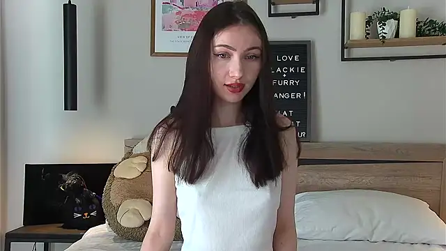 Snapshot of AnaMoonlight chatting on June 15, 2026, 1:13 pm AnaMoonlight online show from June 15, 2026, 1:13 pm