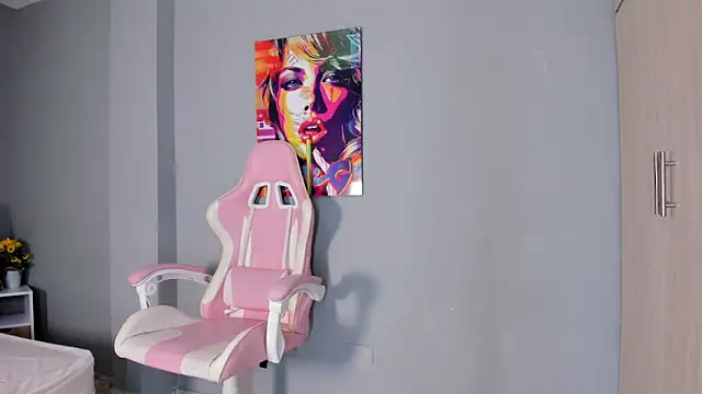 Athenea  fox online show from December 20, 2025, 12:01 pm