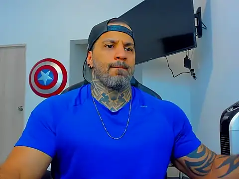 Snapshot of JoshRigby chatting on October 25, 2025, 8:14 pm JoshRigby online show from October 25, 2025, 8:14 pm