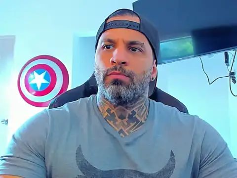 Snapshot of JoshRigby chatting on October 30, 2025, 7:36 pm JoshRigby online show from October 30, 2025, 7:36 pm