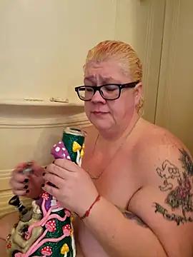 violentviolet68 online show from December 19, 2025, 6:48 pm