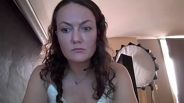 sexybriiiixoxo online show from April 29, 2026, 5:30 pm