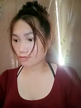 min-xinh online show from October 4, 2025, 5:05 am